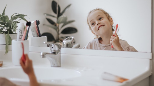 Breaking Down What’s Best: The Various Methods of Brushing and Flossing